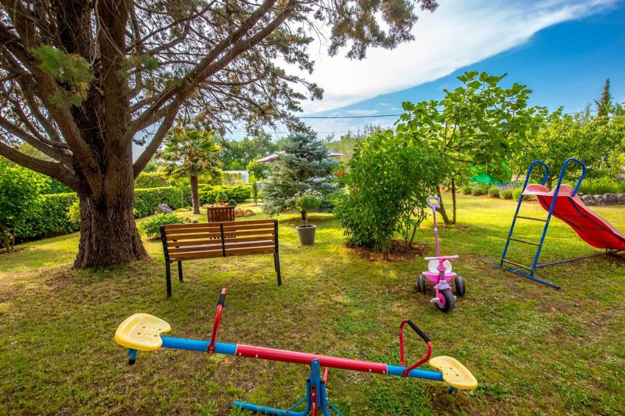 Garden Paradise App Sveti Vid-Miholjice Kültér fotó