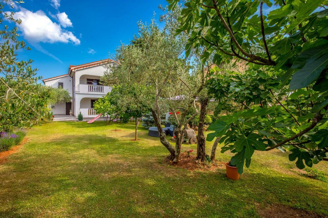 Garden Paradise App Sveti Vid-Miholjice Kültér fotó