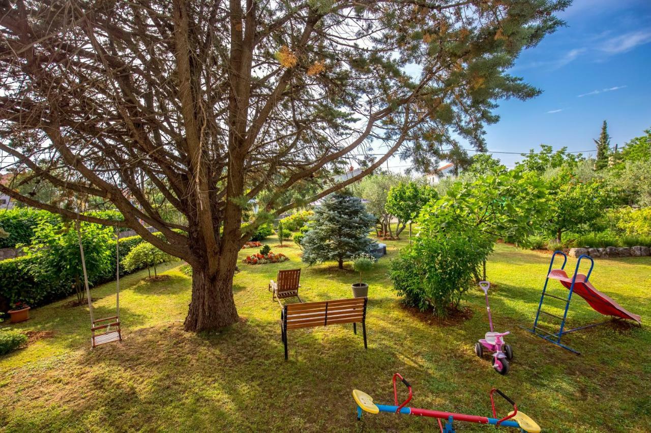 Garden Paradise App Sveti Vid-Miholjice Kültér fotó